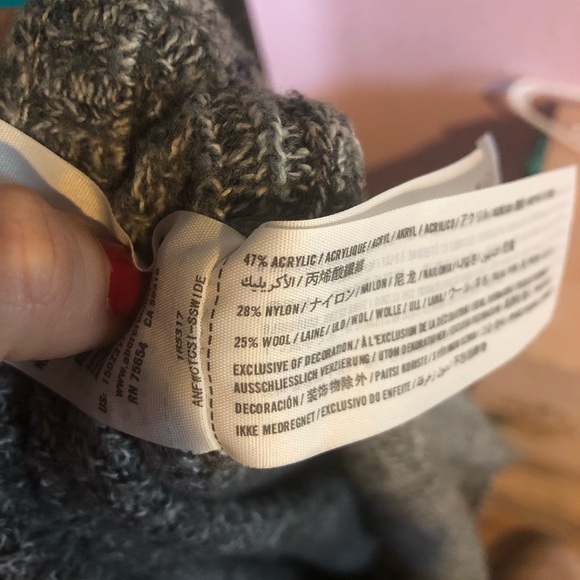 3/$12 Abercrombie Turtle Neck - Picture 4 of 4